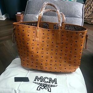 MCM Liz Large Reversible Visetos Shopper Tote Bag